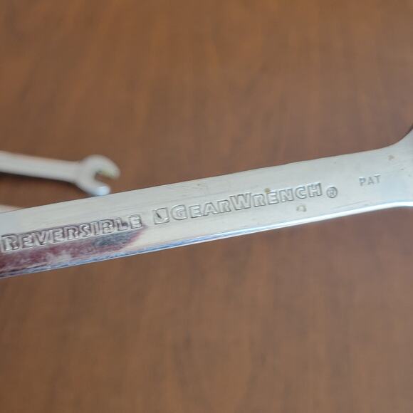 Vintage GearWrench Set of 3 Reversible SAE Ratchet Wrenches 9/16", 5/8", 1/2". - Picture 3 of 8